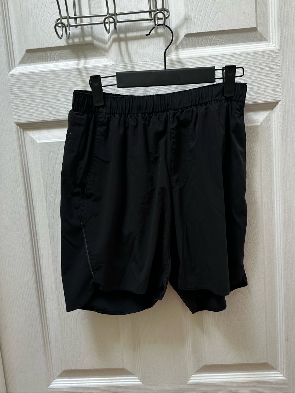 Lululemon Men's Black Athletic Running Shorts s small lined